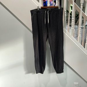 Vuori heather grey performance joggers